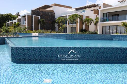 Cap West Beachfront Luxury 2 Bedroom Apartment Flic-en-Flac Mauritius Voucher Promo Code Booking.com